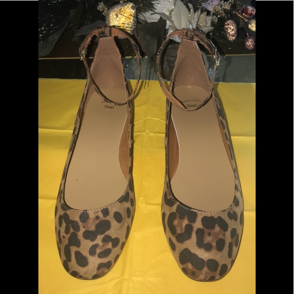 Women’s leopard Ankle-strap block heel flats